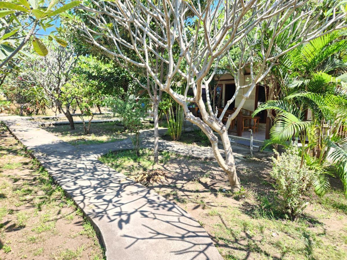 Run Gilis Apartment Gili Meno Exterior photo