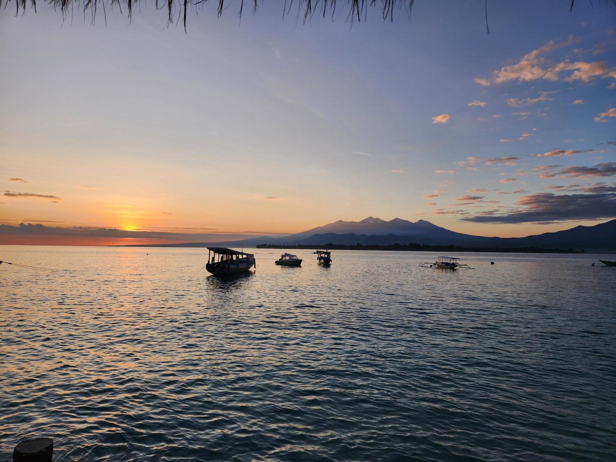 Run Gilis Apartment Gili Meno Exterior photo
